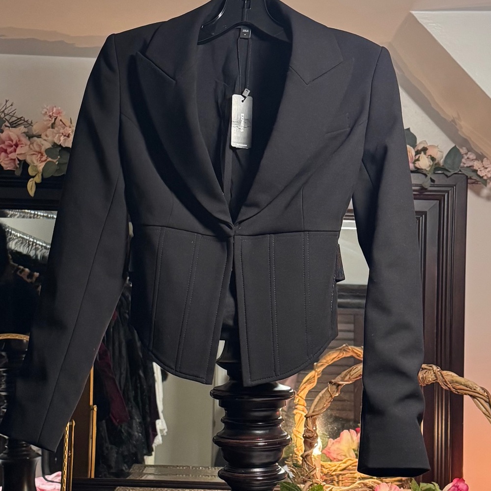 Express Jacket 4